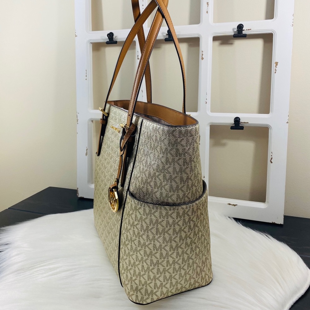 MK Signature Logo Large Tote - Picture 3 of 8